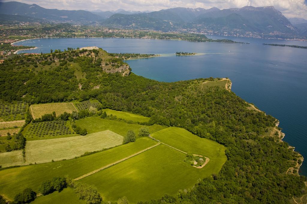 Hotel Borgo dei Poeti Romantik Wellness&SPA Manerba del Garda Exterior foto