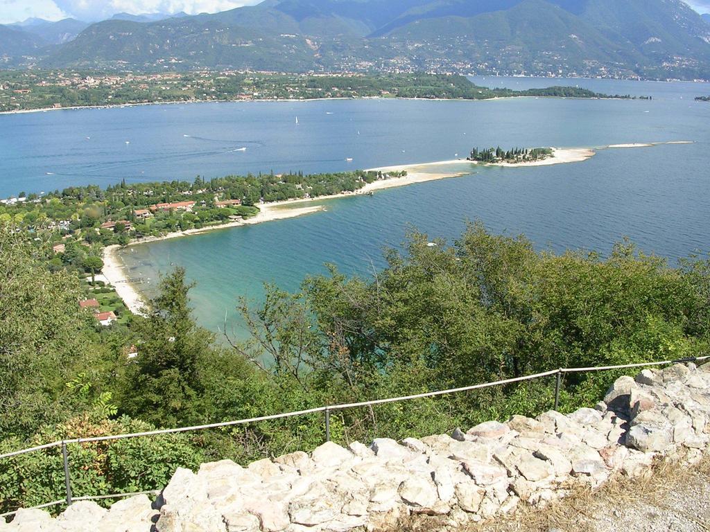 Hotel Borgo dei Poeti Romantik Wellness&SPA Manerba del Garda Exterior foto